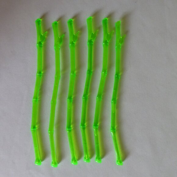 BAMBOO SHAPED GREEN PLASTIC DRINK COCKTAIL GLASS TUMBLER SET + STIRRERS (NEW) - Picture 9 of 11
